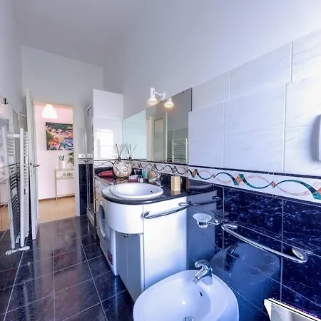Panoramic Sea View Terrace - Free Parking - Wifi ראפאלו